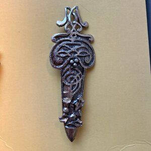 pewter Hollywood Celtic brooch